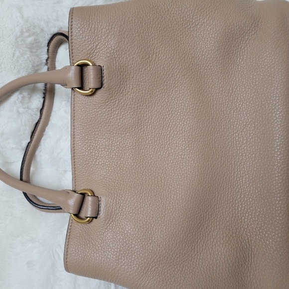 Prada pebble leather crossbody bag - Picture 4 of 7